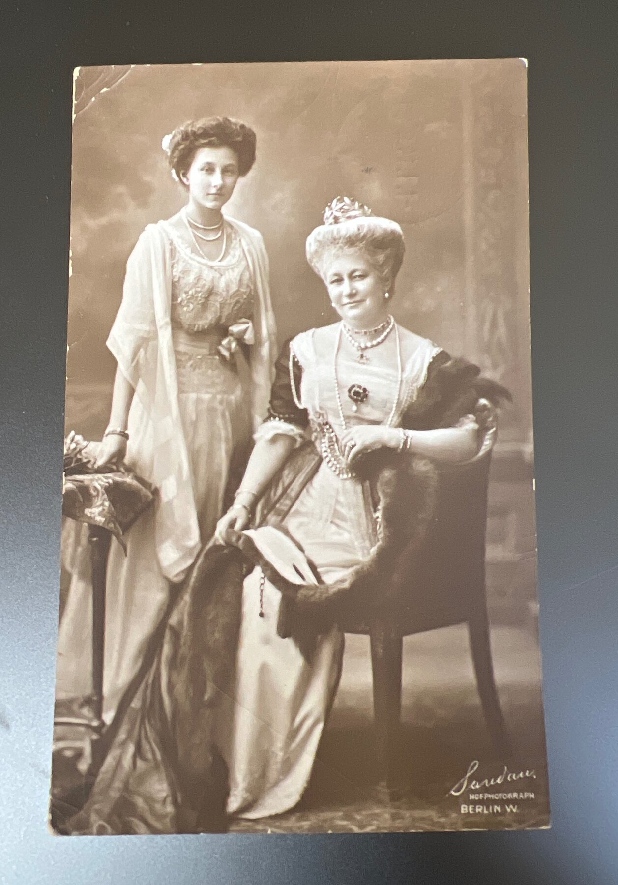 German Wohlfahrts Postkarte Royal Court Portrait Berlin Postcard 1914
