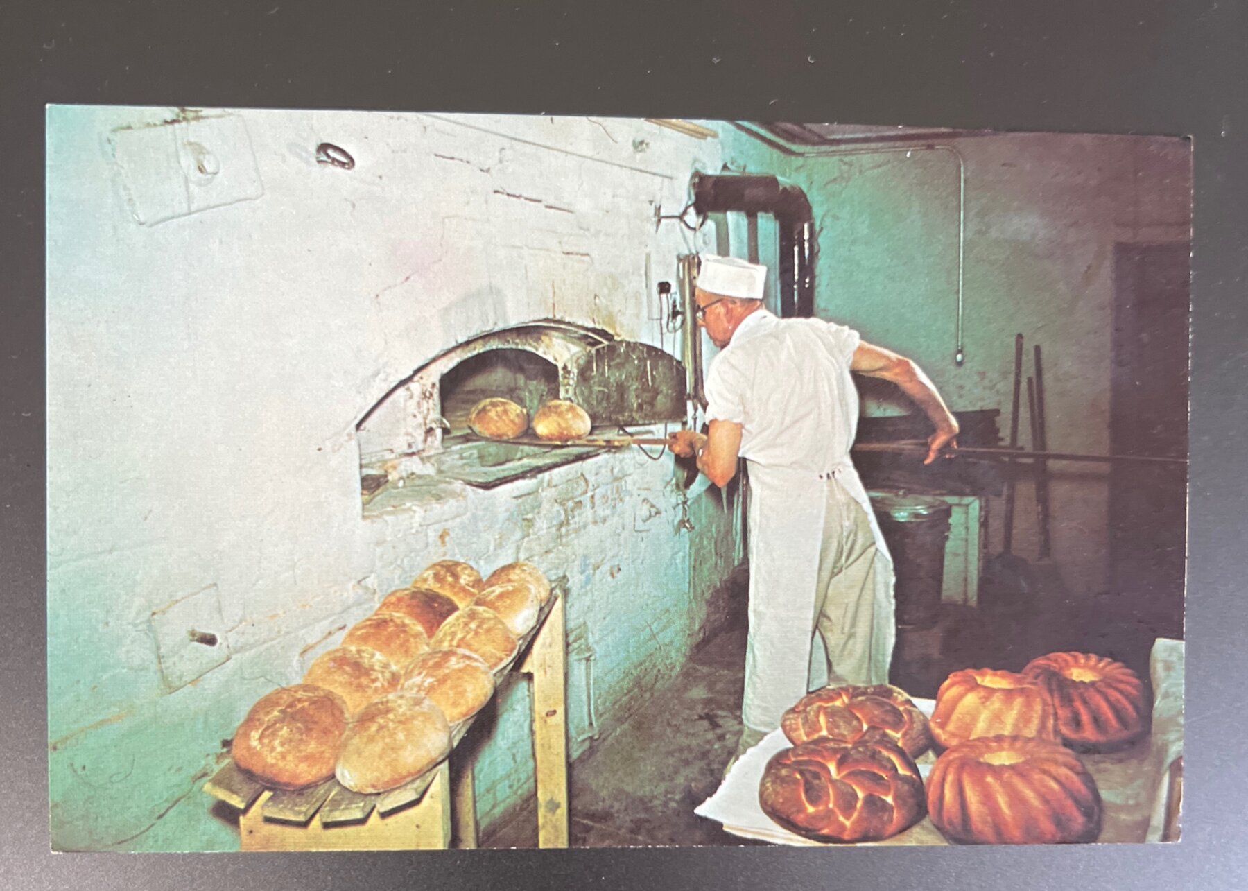 Hahn's Bakery Middle Amana Iowa Stone Hearth Oven Chrome Postcard c1960s Dexter