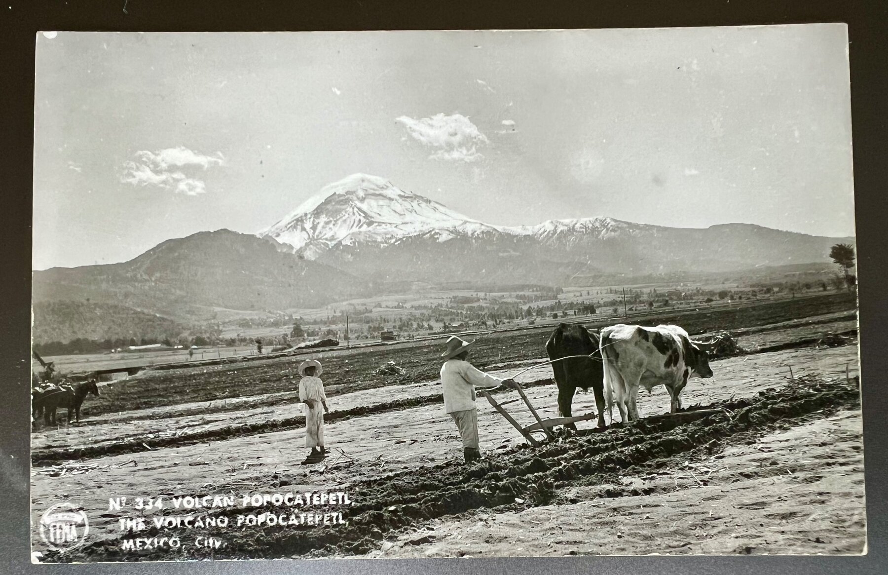Volcan Popocatepetl Mexico Farmers Plowing RPPC Postcard 1956