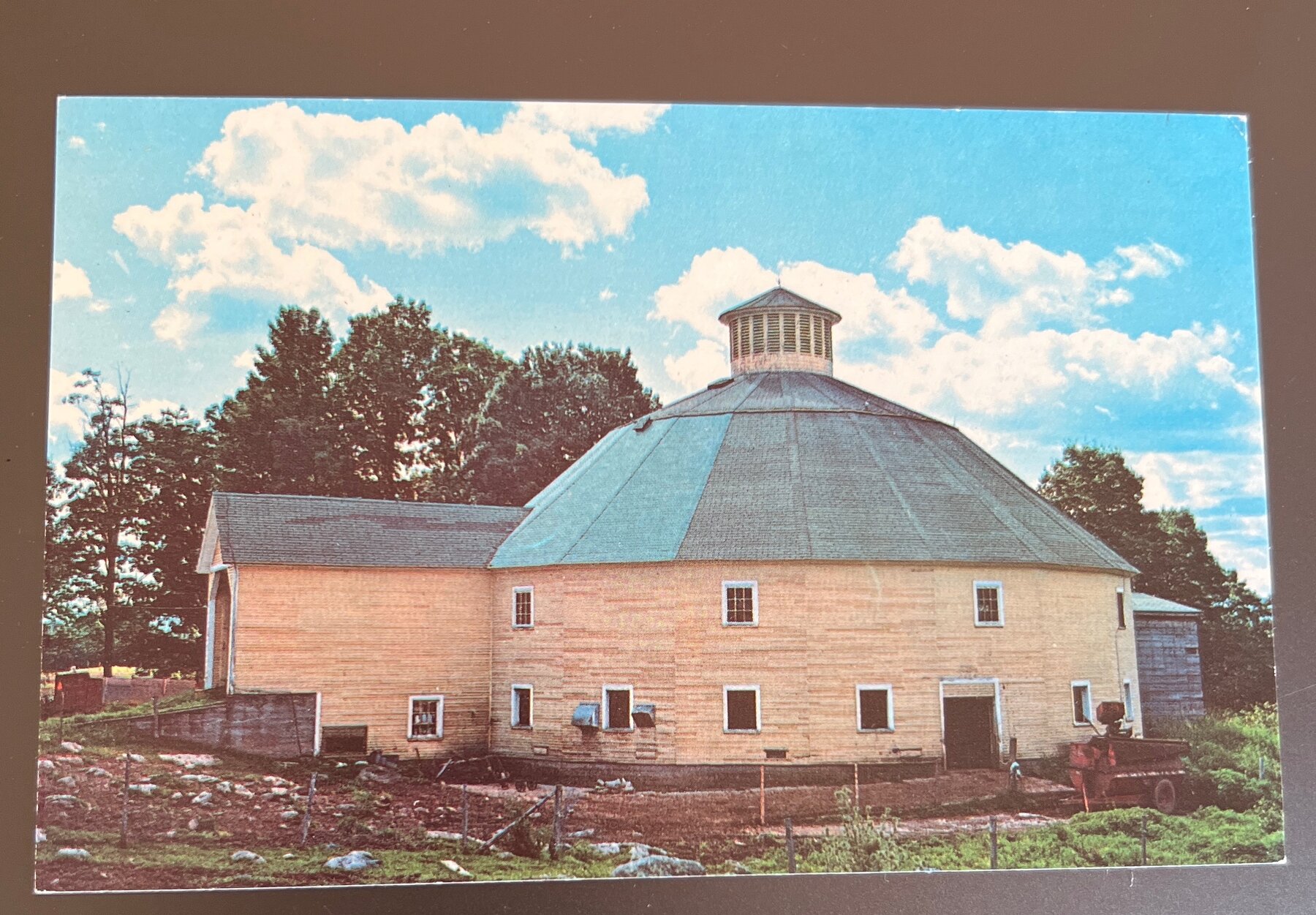 Postcard 1970s Round Barn Morrisville Vermont Chrome Green Mountain Color