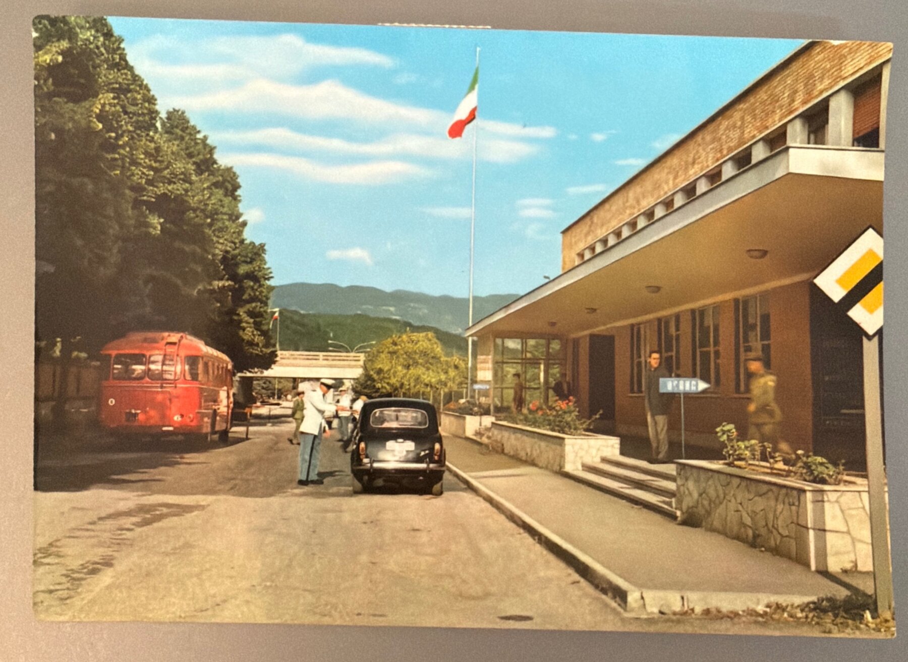 Postcard 1966 Chrome Gorizia Italy Yugoslavia Border Crossing Casa Rossa Pass